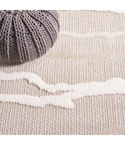Safavieh Trends Beige / Ivory TRD112 9 ft. X 9 ft. Square Rug