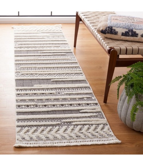 Safavieh Urban Grey / Ivory URB204 2 ft. 2 in. X 8 ft. Runner Rug
