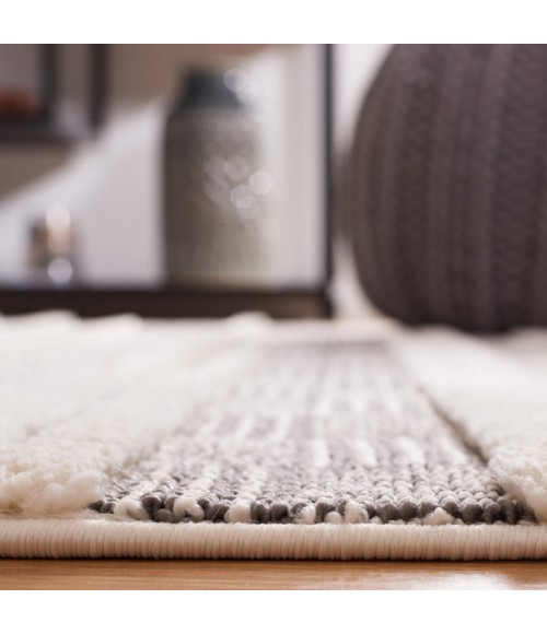 Safavieh Urban Grey / Ivory URB204 4 ft. X 6 ft. Rectangle Rug