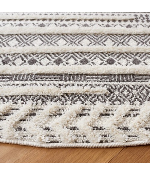 Safavieh Urban Grey / Ivory URB204 6 ft. 7 in. X 6 ft. 7 in. Round Rug