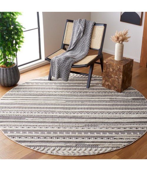 Safavieh Urban Grey / Ivory URB204 6 ft. 7 in. X 6 ft. 7 in. Round Rug