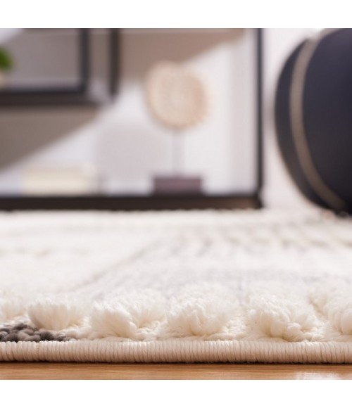 Safavieh Urban Grey / Ivory Rug URB206 6 ft. 7 in. X 6 ft. 7 in. Round - Rugs Town Safavieh Urban Grey / Ivory URB206 6 ft. 7 in. X 6 ft. 7 in. Round Rug