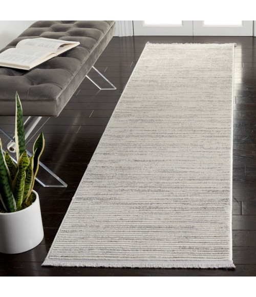 Safavieh Whisper Light Grey / Ivory WHS565 2 ft. 2 in. X 8 ft. Runner Rug