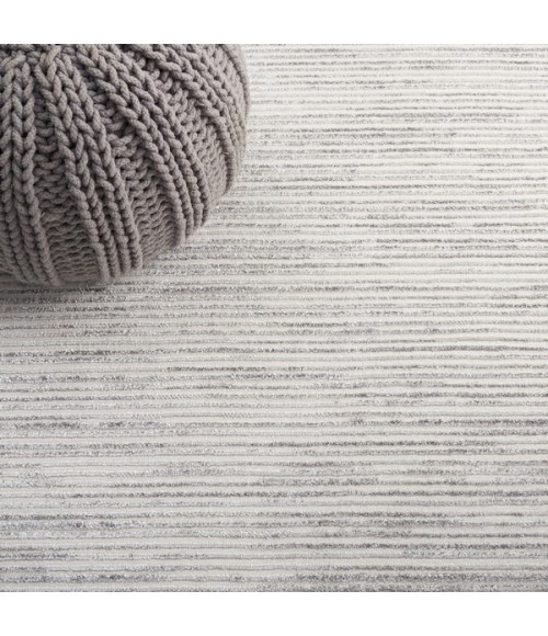Safavieh Whisper Light Grey / Ivory WHS565 6 ft. 7 in. X 6 ft. 7 in. Square Rug