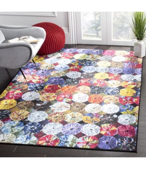 Safavieh Aztec AZT207 Red / Multi 4' X 6' Rectangle Area Rug