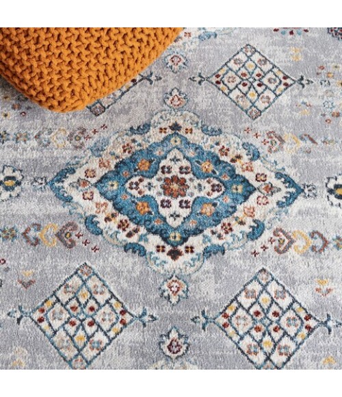 Safavieh Bayside BAY106 Light Grey / Blue 5'-3" X 7'-6" Rectangle Area Rug
