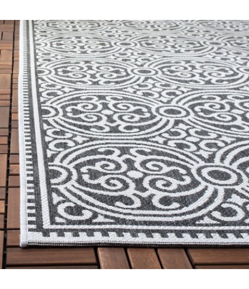 Safavieh Beach House BHS134 Light Grey / Charcoal 4' X 6' Rectangle Area Rug