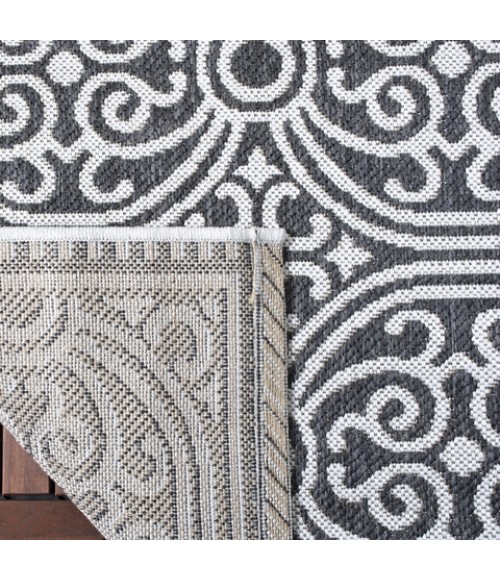 Safavieh Beach House BHS134 Light Grey / Charcoal 4' X 6' Rectangle Area Rug
