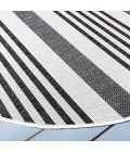 Safavieh Beach House BHS222 Light Grey / Charcoal 6'-7" X 6'-7" Round Area Rug