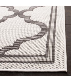 Safavieh Bermuda BMU810 Ivory / Grey 6'-7" X 6'-7" Round Area Rug