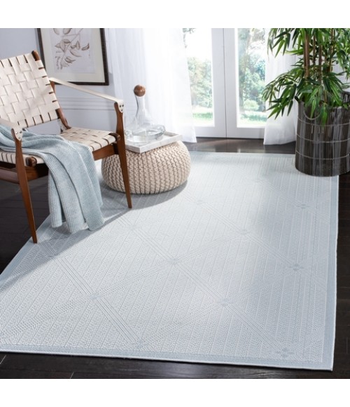 Safavieh Bermuda BMU811 Light Blue / Ivory 2' X 3' Accent Area Rug