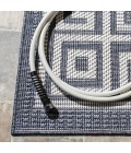 Safavieh Bermuda BMU820 Dark Blue / Ivory 8' X 8' Round Area Rug