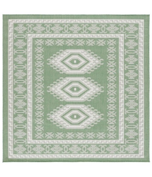 Safavieh Bermuda BMU827 Green / Ivory 6'-7" X 6'-7" Square Area Rug