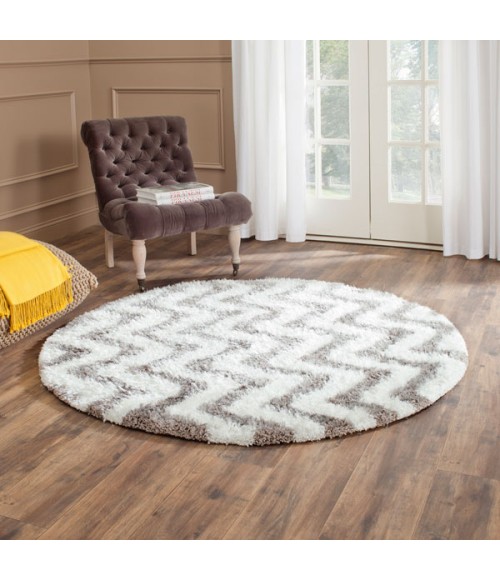 Safavieh Barcelona Shag BSG320 Ivory / Silver 5' X 5' Round Area Rug