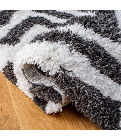 Safavieh Barcelona Shag BSG323 Graphite / Ivory 2'-3" X 7' Runner Area Rug