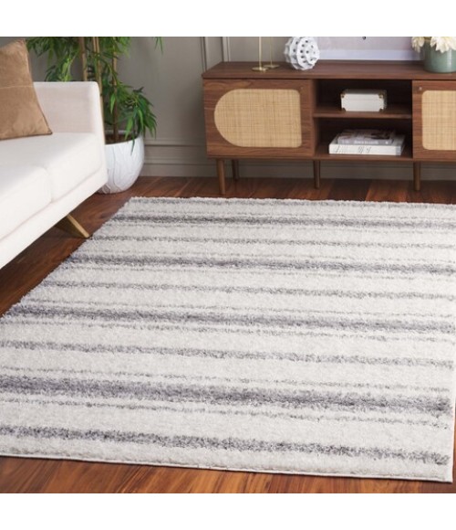 Safavieh Border & Stripe Shag BSP252 Ivory / Grey 4'-5" x 6'-5" Rectangle Area Rug
