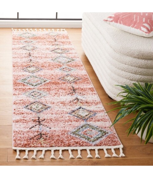 Safavieh Chapel Pink / Turquoise CHP402 2 ft. 2 in. X 8 ft. Runner Rug