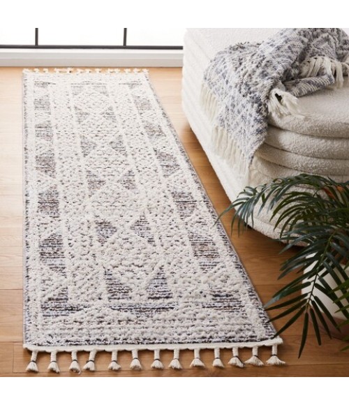 Safavieh Chapel Black / Ivory CHP404 2 ft. 2 in. X 8 ft. Runner Rug