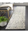 Safavieh Ebony Black / Ivory EBN110 2 ft. 3 in. X 9 ft. Runner Rug