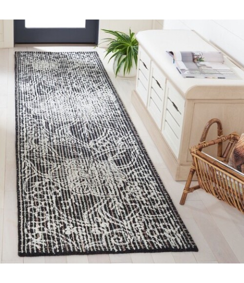 Safavieh Ebony Black / Ivory EBN114 2 ft. 3 in. X 9 ft. Runner Rug