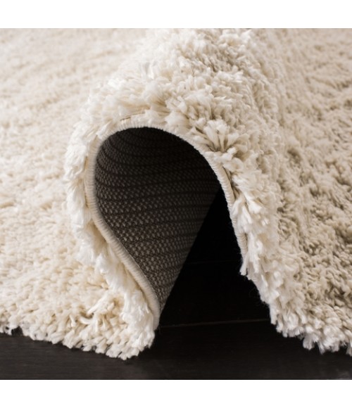 Safavieh Fontana Shag  Creme FNT800 4 ft. X 4 ft. Square Rug