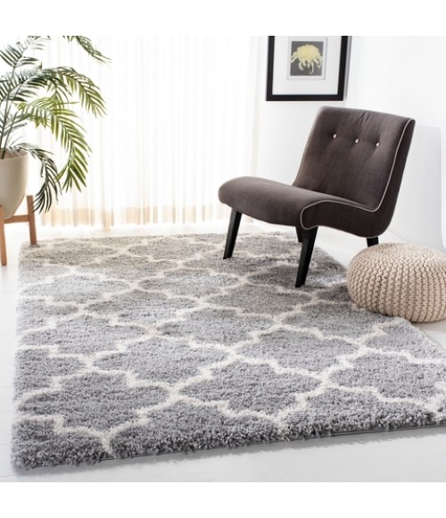 Safavieh Fontana Shag  Grey / Cream FNT818 4 ft. X 6 ft. Rectangle Rug