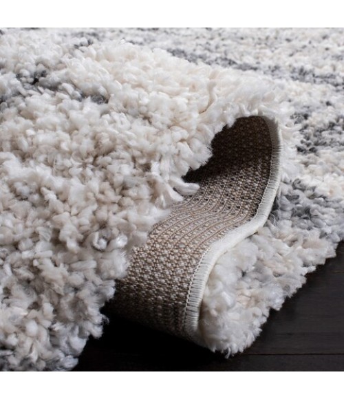 Safavieh Fontana Shag Ivory / Grey Rug FNT855 5 ft. 3 in. X 5 ft. 3 in. Square - Rugs Town Safavieh Fontana Shag Ivory / Grey FNT855 5 ft. 3 in. X 5 ft. 3 in. Square Rug