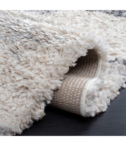 Safavieh Fontana Shag Grey / Ivory Rug FNT890 4 ft. X 4 ft. Round - Rugs Town Safavieh Fontana Shag Grey / Ivory FNT890 4 ft. X 4 ft. Round Rug