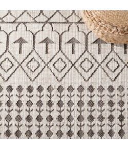 Safavieh Global Beige / Dark Beig GLB212 5 ft. 3 in. X 7 ft. 6 in. Rectangle Rug