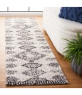 Safavieh Jericho Shag Ivory / Black JER108 2 ft. 2 in. X 8 ft. Runner Rug
