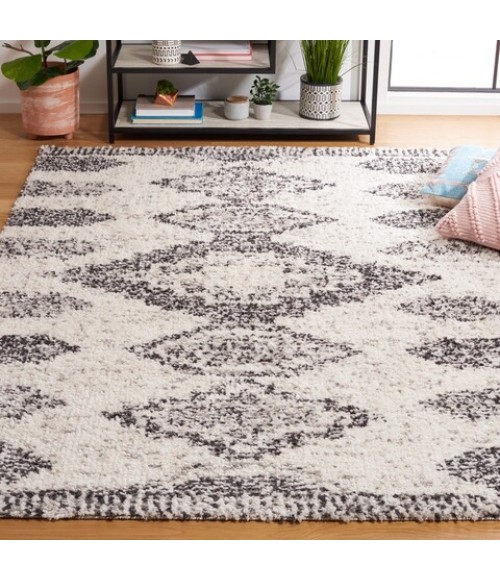 Safavieh Jericho Shag Black / Rust JER110 5 ft. 3 in. X 7 ft. 6 in. Rectangle Rug