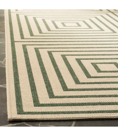 Safavieh Linden  Cream / Green LND123 2 ft. 2 in. X 8 ft. Runner Rug