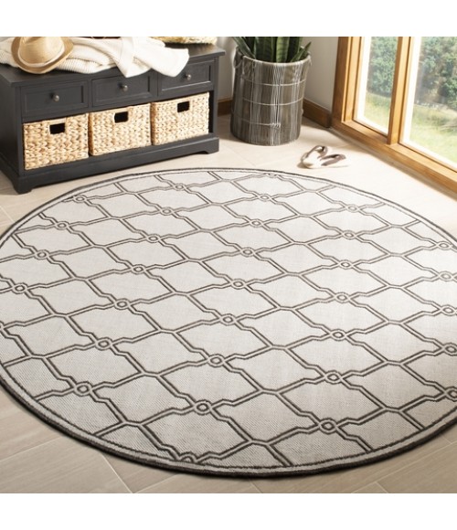 Safavieh Linden  Light Grey / Charcoal LND124 6 ft. 7 in. X 6 ft. 7 in. Round Rug
