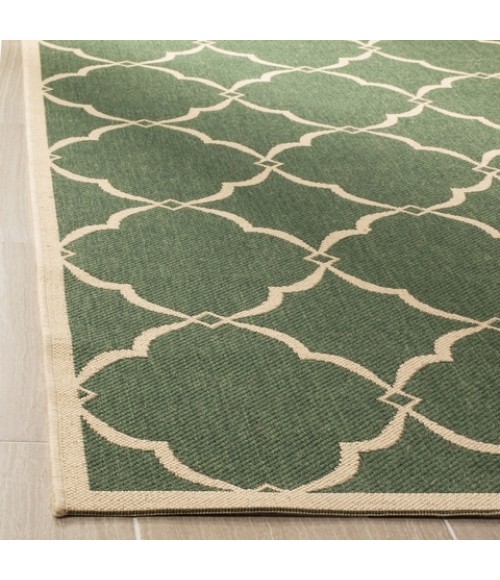 Safavieh Linden  Green / Creme LND125 4 ft. X 6 ft. Rectangle Rug