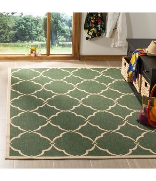 Safavieh Linden  Green / Creme LND125 4 ft. X 6 ft. Rectangle Rug