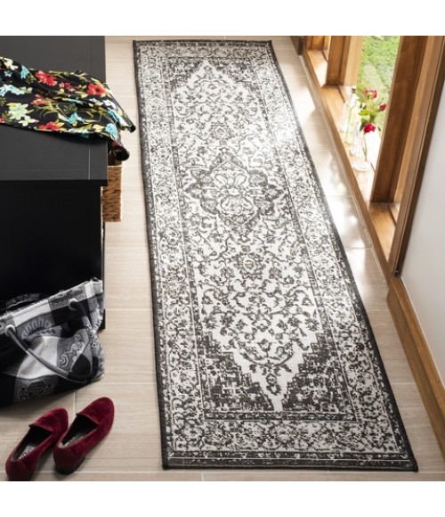 Safavieh Linden  Light Grey / Charcoal LND137 2 ft. 2 in. X 10 ft. Runner Rug