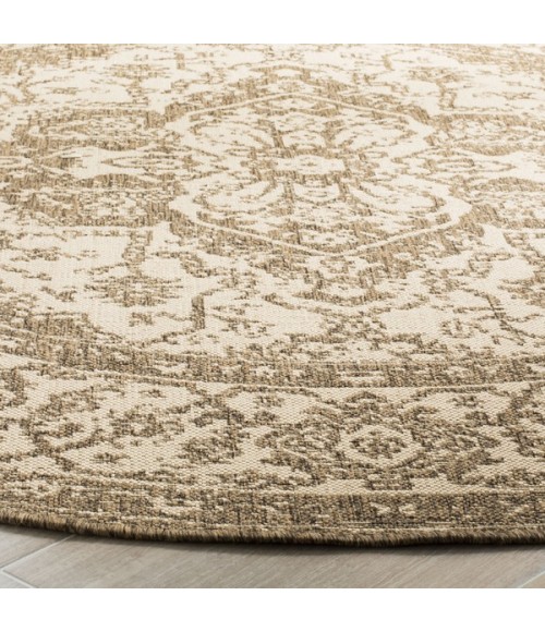 Safavieh Linden  Cream / Beige LND137 8 ft. X 8 ft. Round Rug