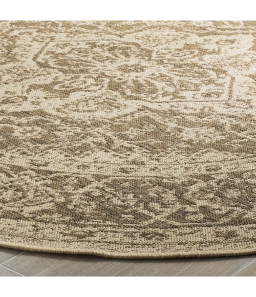 Safavieh Linden  Beige / Cream LND137 8 ft. X 8 ft. Round Rug