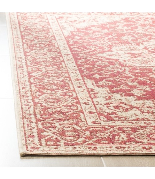 Safavieh Linden  Red / Creme LND137 8 ft. X 8 ft. Round Rug