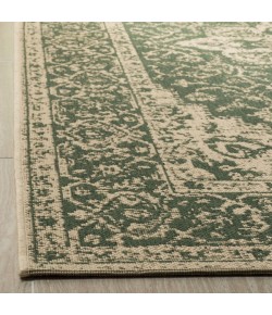 Safavieh Linden  Green / Creme LND137 2 ft. 2 in. X 10 ft. Runner Rug