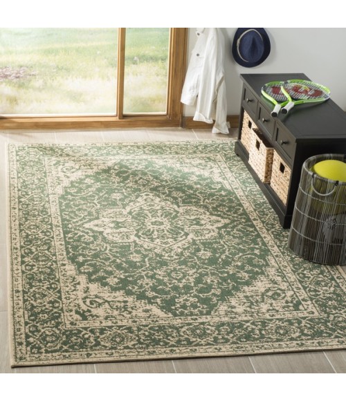 Safavieh Linden  Green / Creme LND137 6 ft. 7 in. X 6 ft. 7 in. Square Rug