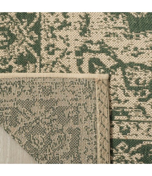 Safavieh Linden  Green / Creme LND137 2 ft. 2 in. X 10 ft. Runner Rug