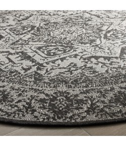 Safavieh Linden  Light Grey / Charcoal LND139 6 ft. 7 in. X 6 ft. 7 in. Round Rug