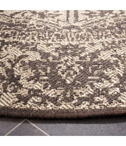 Safavieh Linden  Creme / Brown LND139 8 ft. X 8 ft. Round Rug
