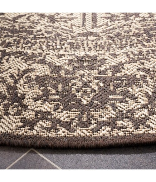 Safavieh Linden  Creme / Brown LND139 8 ft. X 8 ft. Round Rug