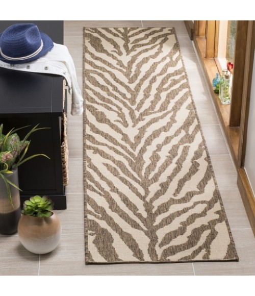 Safavieh Linden  Cream / Beige LND182 2 ft. 2 in. X 8 ft. Runner Rug