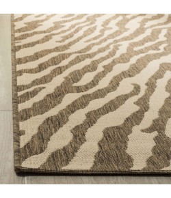 Safavieh Linden  Cream / Beige LND182 2 ft. 2 in. X 8 ft. Runner Rug