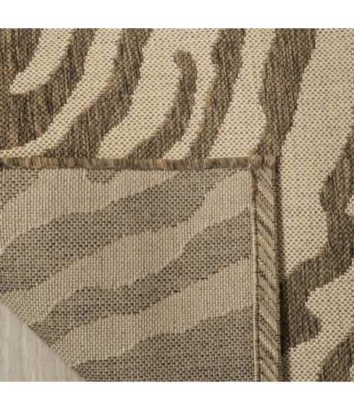 Safavieh Linden  Cream / Beige LND182 2 ft. 2 in. X 8 ft. Runner Rug