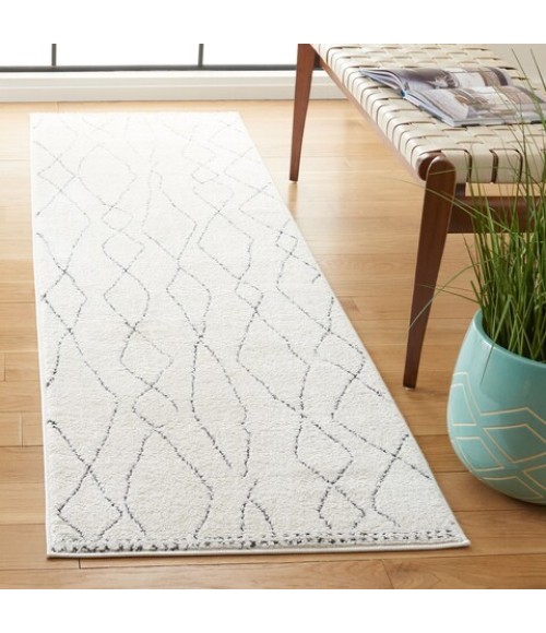 Safavieh Melody Ivory / Black MEL112 2 ft. 2 in. X 8 ft. Runner Rug