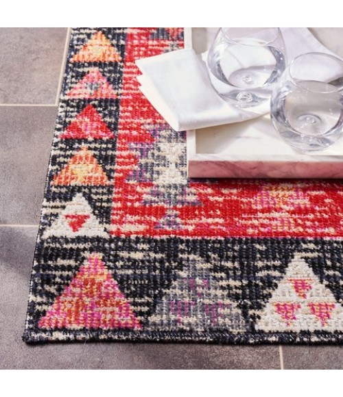 Safavieh Montage  Pink / Black MTG201 6 ft. 7 in. X 6 ft. 7 in. Square Rug